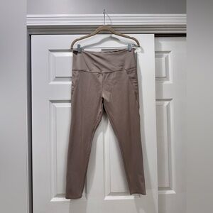 Danskin Leggings size Large EUC tan beige color